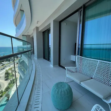 شقة Beachfront Boutique *